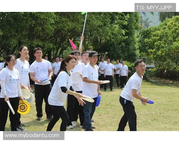 杭州飞盘队与深圳飞盘队赛后复盘分析意识碰撞与战术对决