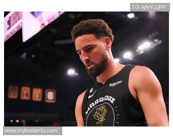 湖人外线投手汤普森再度获得最佳球员奖，成就伟大职业生涯